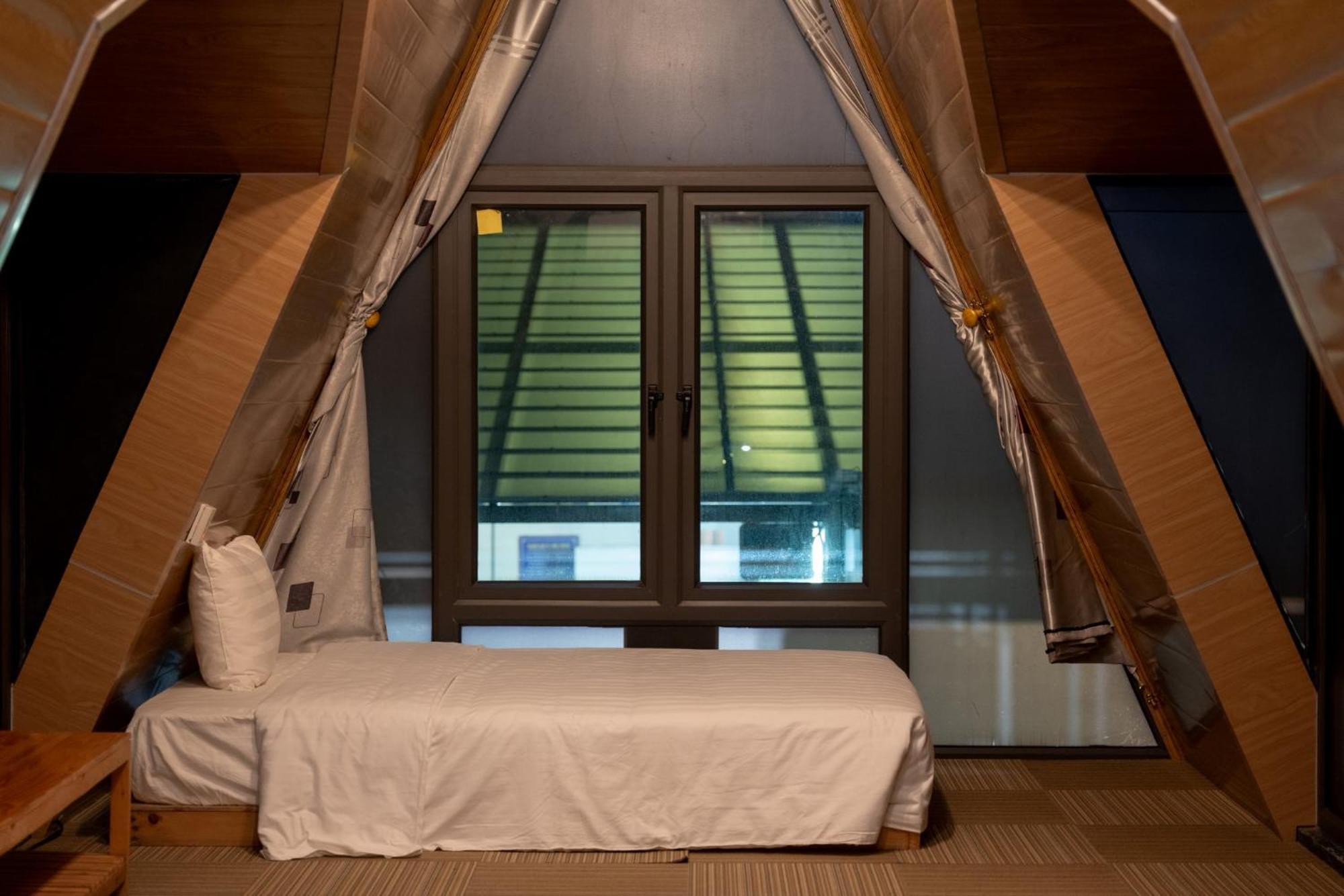 Sunny Bungalow & Hotel ニンビン エクステリア 写真